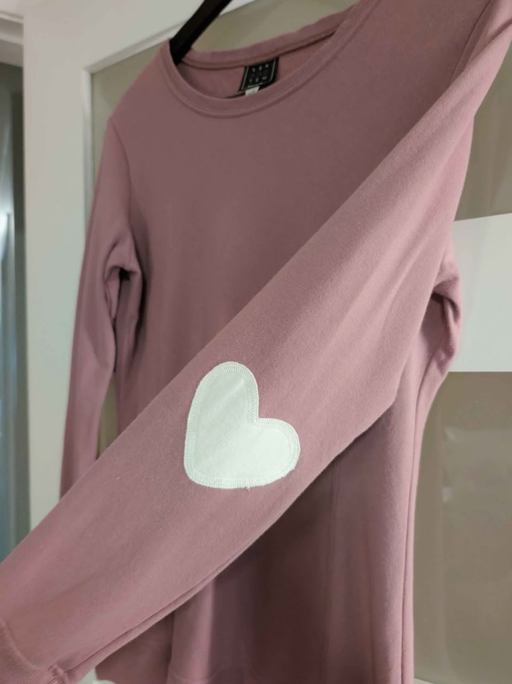 Women’s Dusty Rose Heart-Elbow Sweater